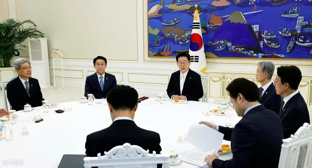 이 대통령·4부 요인 "진상규명·재발방지" 한목소리…선거관리 대개혁...

(선관위 용지 부족 사태) 이재명 대통령과 4부 요인은 63 지방선거