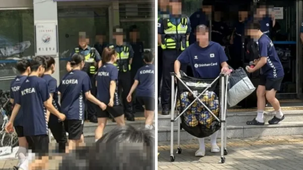 "양말도 벗겨야"…잠실 시위대에 여성 유소년 국대 '봉변'

6·3 지방선거 투표용지 부족 사태를 규탄하는 ‘잠실 개표소 봉쇄 시위’가 이어지는