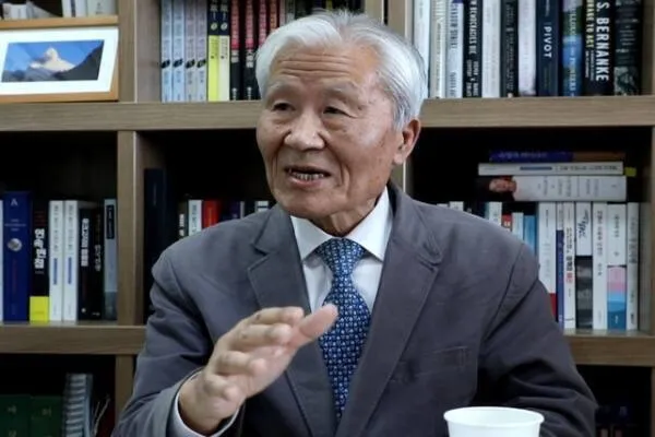 조갑제 “장동혁, 또 민주당 전략자산 역할…재선거 주장으로 보수 분열...

보수 논객인 조갑제 조갑제TV 대표가 투표용지 부족 사태를 둘러싼 