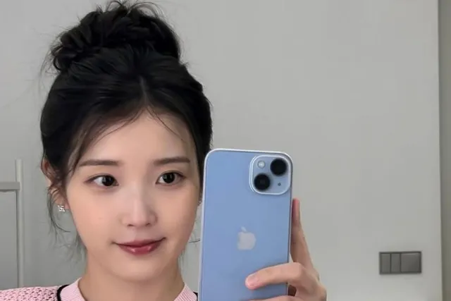 "아이유, 집회 후원 의무 無"…'투표 용지 부족 사태'에 팬들 성명 발표

가수 아이유의 팬들이 최근의 투표 용지 부족 사태에 대한 정치적 요