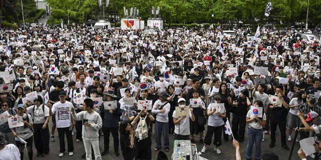 공정이슈 불붙인 ‘훼손된 한 표’… 잠실로 몰린 2030

투표용지 부족 사태로 촉발된 잠실 개표소 봉쇄 시위가 사흘째 이어졌고, 경찰 추산 최