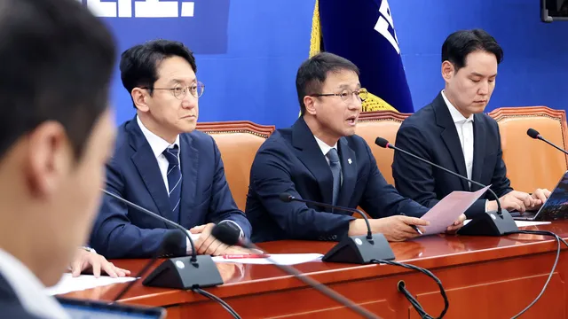 민주, '투표지 부족' 국조에 개헌·특검카드까지…"천지개벽 개혁"

더불어민주당이 6&middot;3 지방선거에서 초유의 투표용지 부족 사태를 