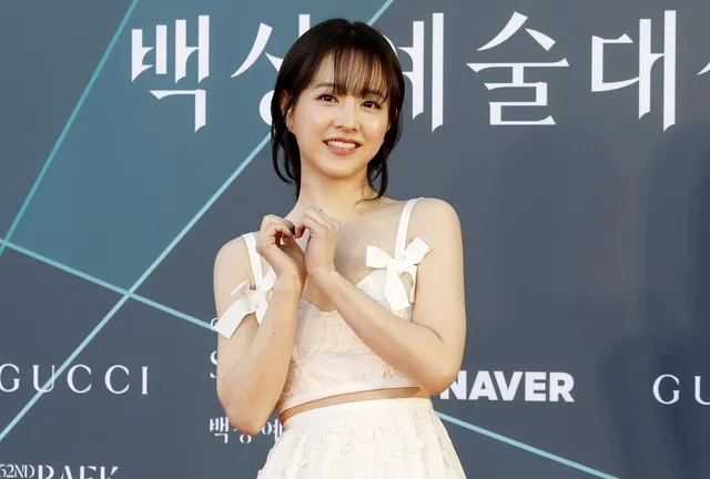 박보영, 투표용지 사태 ‘댓글 테러’에 “타격 없다”

배우 박보영(36)이 6·3 지방선거 투표용지 부족 사태와 관련한 댓글 테러가 이어지는 