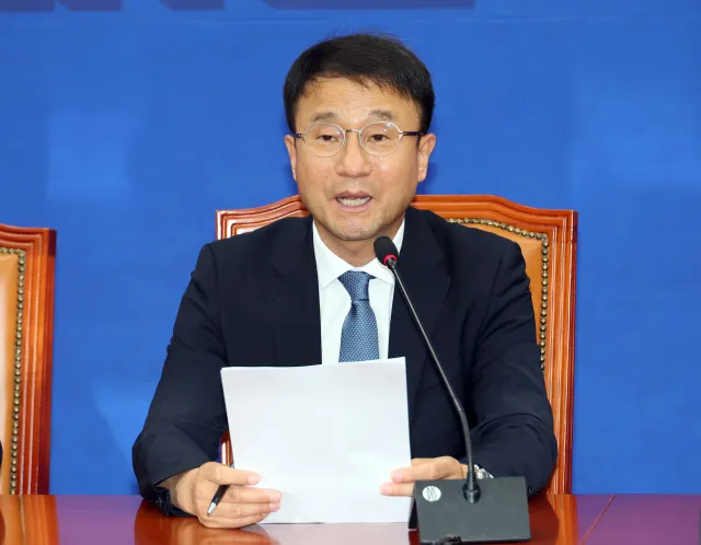 민주당 ‘투표용지 부족’관련 “국정조사 요구서 제출하겠다”

한병도 더불어민주당 원내대표./연합뉴스 6·3 지방선거 투표용지 부족 사태와 관련한