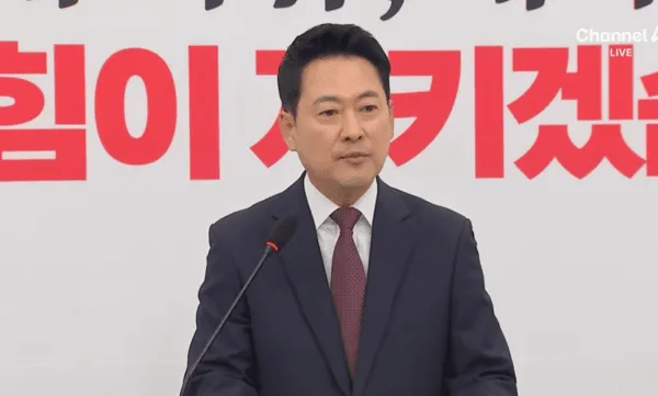 '재선거 요구' 외면하는 정치권…장동혁 "침묵으로 민심 덮을 수 없다"

선거 불신을 둘러싼 시민들의 문제 제기가 확산되는 가운데 장동혁 국민의