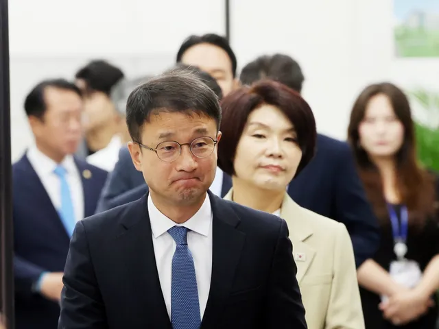 민주당 “8일 ‘투표용지 부족 사태’ 국조요구서 제출”

더불어민주당이 6·3 지방선거 당일에 벌어진 투표용지 부족 사태와 관련한 국정조사 요구