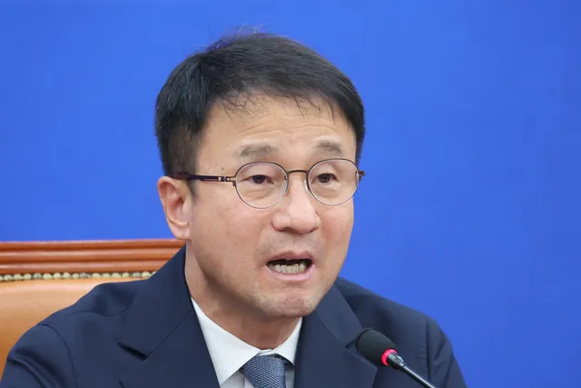 “투표용지 사태, 참담” 與 국정조사 추진…특검·개헌까지 검토

6·3 지방선거 일부 지역에서 발생한 투표용지 부족 사태와 관련, 한병도 더불어