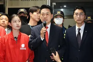 장동혁, 재선거 더해 사전투표 폐지 주장… 거취 묻자 "올림픽공원 나가...

장동혁 국민의힘 대표가 6·3 지방선거 본투표 당일 투표용지 부족