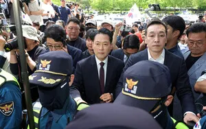 재선거 꺼내든 장동혁...선거 패배 책임론 피하려 장외투쟁에 올인?

【투데이신문 성기노 기자】6·3 지방선거 참패 이후 국민의힘이 수습 국면으