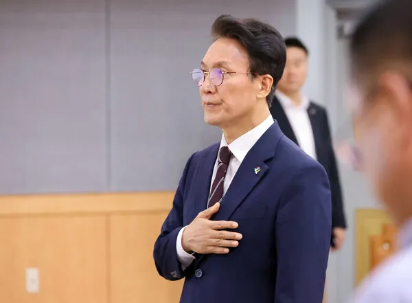 투표용지 사태 후폭풍…김민석 총리, 특검 가능성 열었다 "묵과 못 할 일...

[더퍼블릭=이유정 기자] 6·3 지방선거 투표 관리 부실 논란이