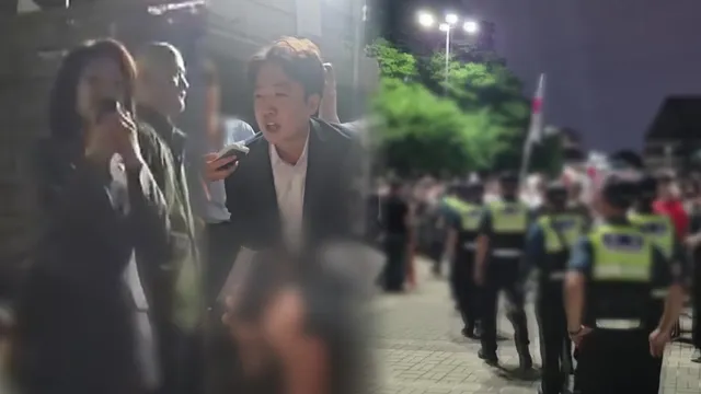 '잠실 개표소 봉쇄' 밤새 계속...한때 3만여 명 운집

서울 잠실 올림픽공원에선 6·3 지방선거 투표지 부족 사태를 규탄하며 재선거를 요구하
