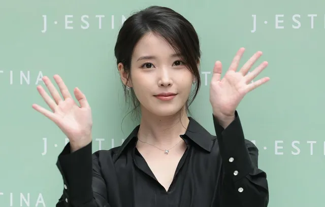 "잠실에 커피차 보내 달라" 아이유 SNS 달려가 '댓글 시위'

(선관위 용지 부족 사태) 63 지방선거 투표 용지 부족 사태로 재선거 요구 