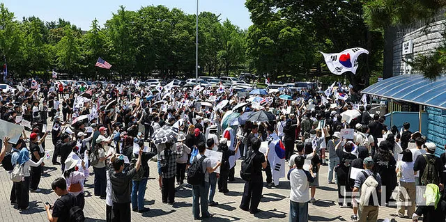 "부정선거" "선관위 구속수사" 도심 곳곳 '용지부족' 시위

6·3 지방선거 이후 첫 주말이자 현충일인 6일 서울 도심 곳곳에서 선거관리위원회