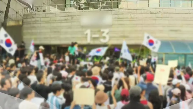 개표소 대치 아침까지 이어져...선관위 직원 고립