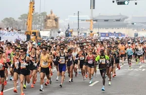 “일요일 차 절대 가져 오지 마세요” 도심 집회에 마라톤까지 열린다 ...

15일 도심서 탄핵 찬반 집회  16일엔 ‘서울마라톤’ 대회 서울 
