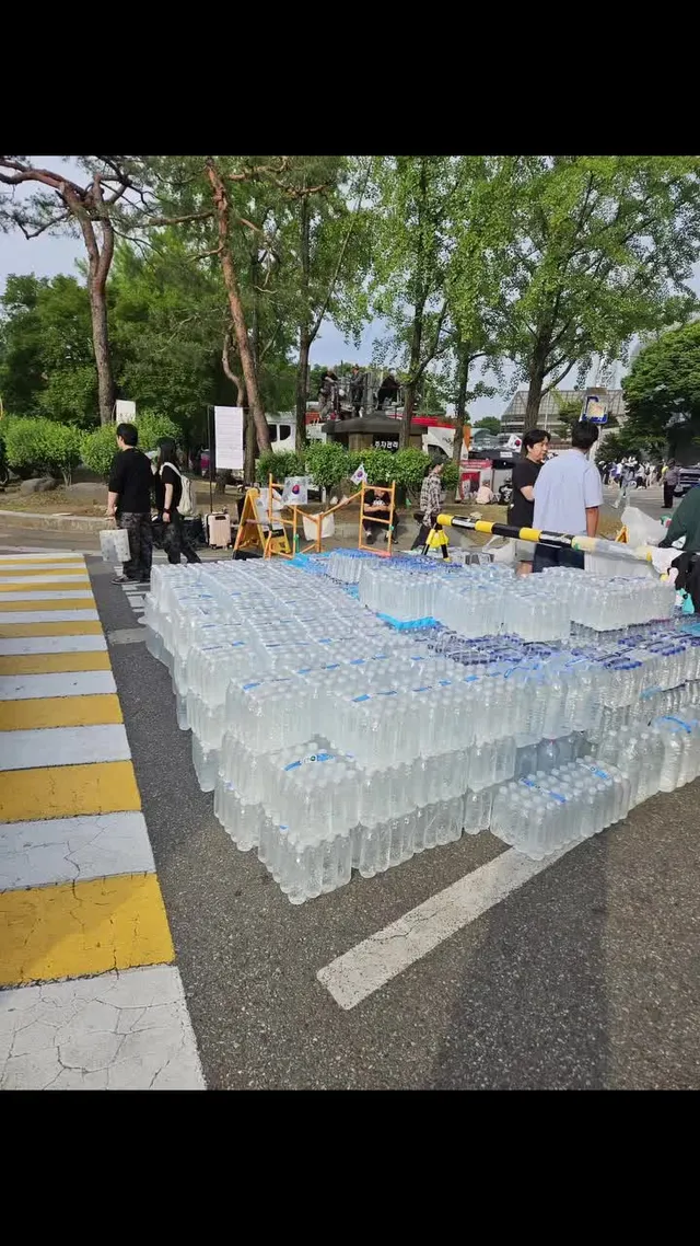 생수 2천병 투하 해드렸음. 화이팅
#부정선거 선거 재선거 #부정선거 #재선거