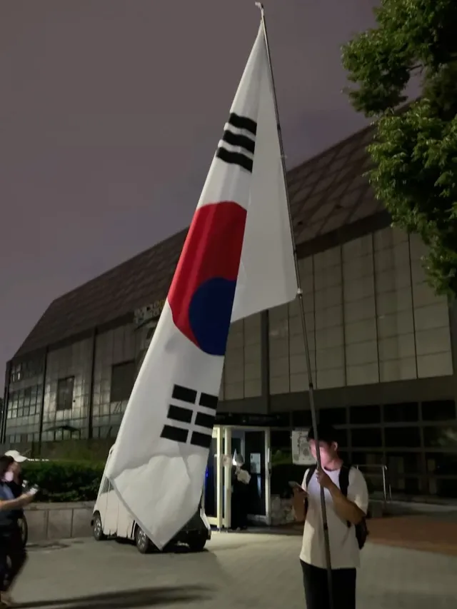 아빠한테 잠실민주화운동 다녀오겠다고 했더니…
귀가운동도 하라고😅 

단 한 표일지라도 기본권은 지켜져야 하는 것이 
자유민주주의입니다

#잠실