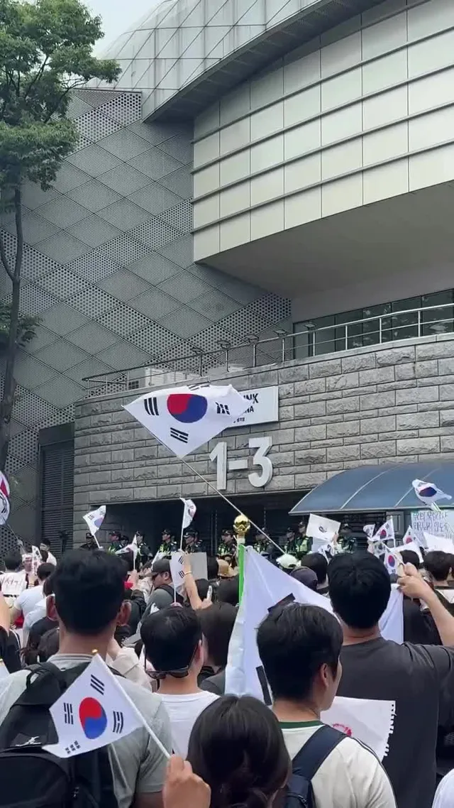 스토리에 올공 영상 올렸는데 자동 삭제 되네??
뭐야이거……왜…… !!!!!