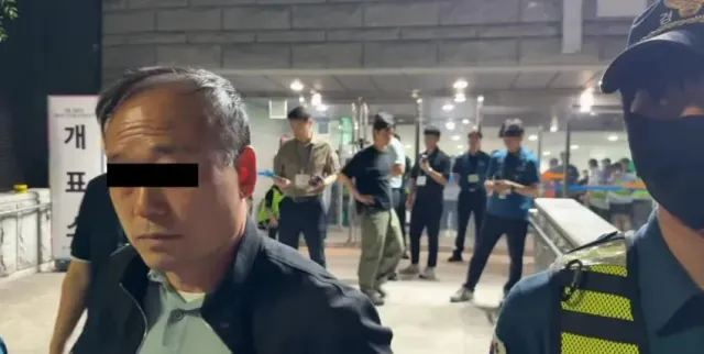 현 상황
기초 알고리즘 만든 해커들(한국 A-WEB 중국애들) 싹다 잡아가서 복잡한 계산식 기반 전산조작 불가. 고로 득표율이 100프로 넘어감