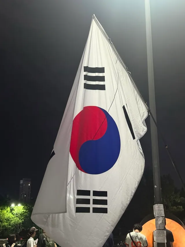 1차 계엄령 윤어게인 외침
2차 중국 안된다고 외침
3차 올공 민주화운동 다녀옴 

친구 다 떠나갔지만 상관없움 ! 🫡❤️
나도 살기 좋고, 