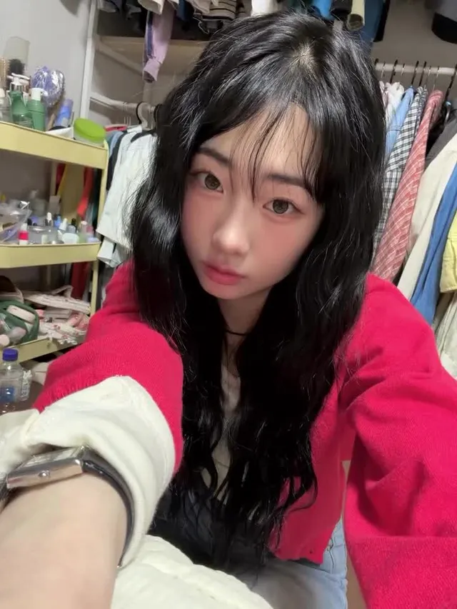 일요일에 포항에서 잠실로 갈건데요
혹시 빨간색 옷 입고가면 오해 받을까..?
잘 몰라서 물어봐ㅠㅠㅠㅠㅠ