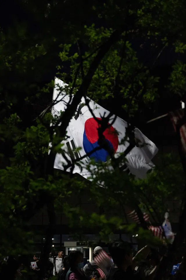 2026.06.12 잠실, 올림픽공원

청춘도 주권도 뜨겁게
라는 슬로건이 참 인상적이였습니다
사진으로 모두 담기지 않아 아쉽네요

그리고 2-