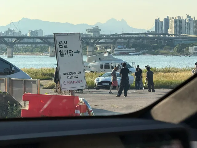 와 잠실 헬기장에서 헬기 첨 봄 ㅋㅋ 🚁 https://t.co/jpM0iXufe3