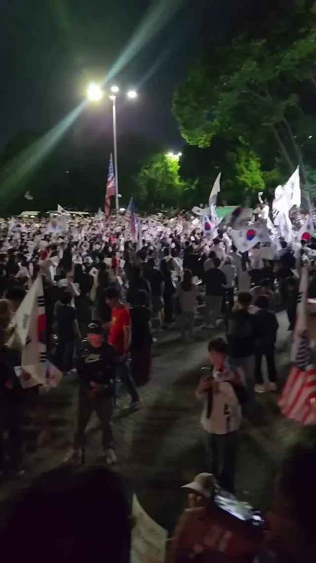 불금,,, 심장이 뜨거운 사람들의 집합소🔥
잠실 올림픽 공원!!🇰🇷🇰🇷🇰🇷🇰🇷🇰🇷🇰🇷🇰🇷🇰🇷
부정선거 재선거 원천