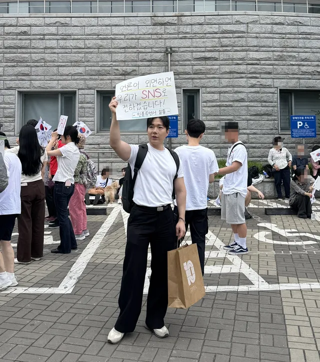 내가 13만 재테크 계정인데,
왜 나서서 올공 나가냐고 묻더라???

답은 간단해.
민주주의가 흔들리면. 
참정권 외에도 위협받는게 
우리 '재
