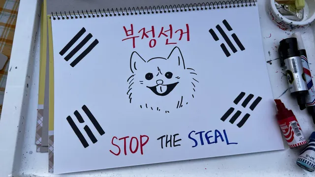 어제 만든 주문제작 태극기 피켓 🇰🇷

다들 너무 좋아해주셔서 고마왔어 ,, 🤍
더 귀엽게 더 잘 못 그려서 아쉽기만 할뿐 !! 💦