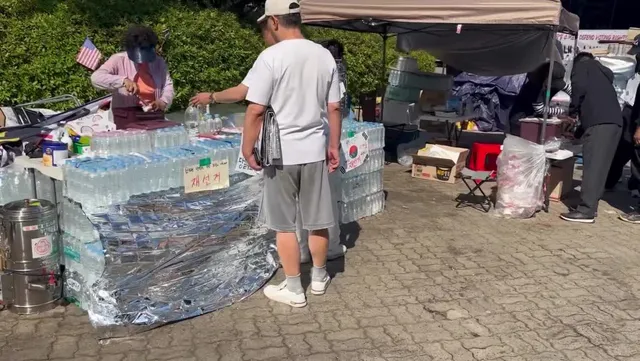 차에서 좀 쉬었다가 촬영하러 가야지

부정선관위 계엄 말고 수색 할 수 없다.