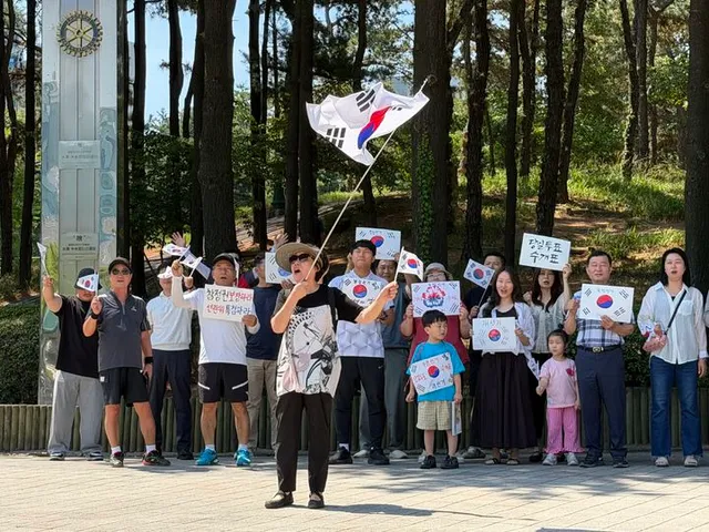 '부정선거 재선거' 유모차 끌고, 돗자리 깔고…수원도 시민들 모여[현장...

[수원=뉴시스] 양효원 기자 = "당일 투표 수개표, 부정선거 재