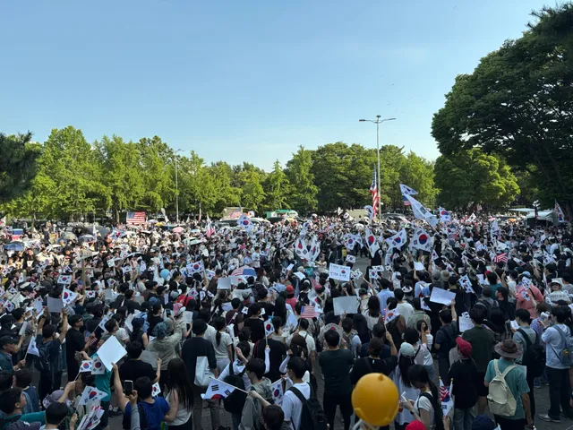 도착~ 사람 많아서 좋다ㅜㅜ
오늘은 스티커도 붙였당
여분 좀 더 되는데 혹시 붙이고 싶은
스치니들 있으면 말해줭!
나는 이제 봉사하러 떠날겨~~