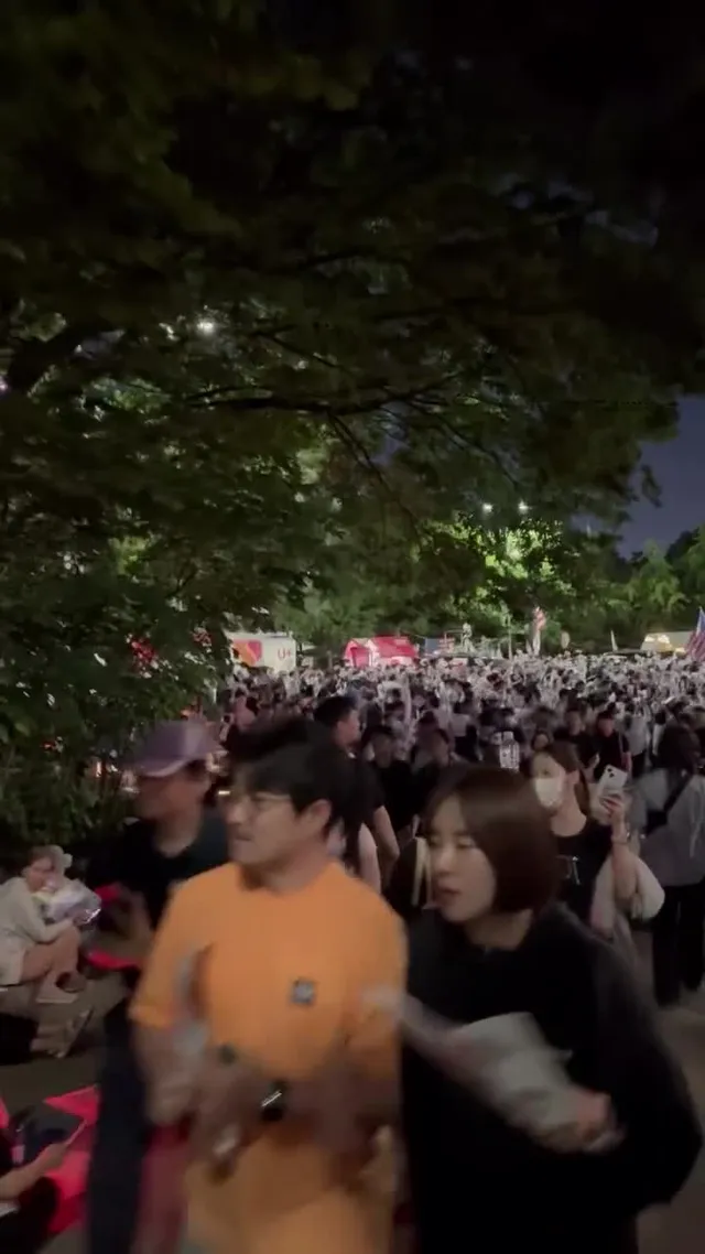 그림은 광화문 월드컵 보다 이게 더 나은데 방송에선 보이질 않네,, 6월12일 금요일 저녁 8:30분

부정선거 재선거 당일투표 수개표