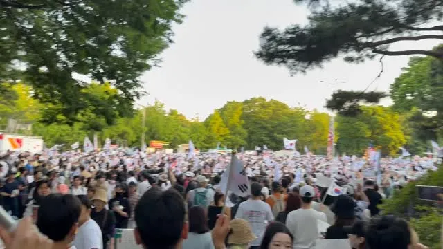 오늘 역대급이야 진짜 바글바글이라는 말이 맞아 
❤️