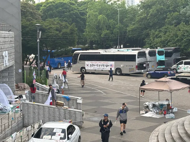 기존 버스 4대 -> 1대 더 추가 배치