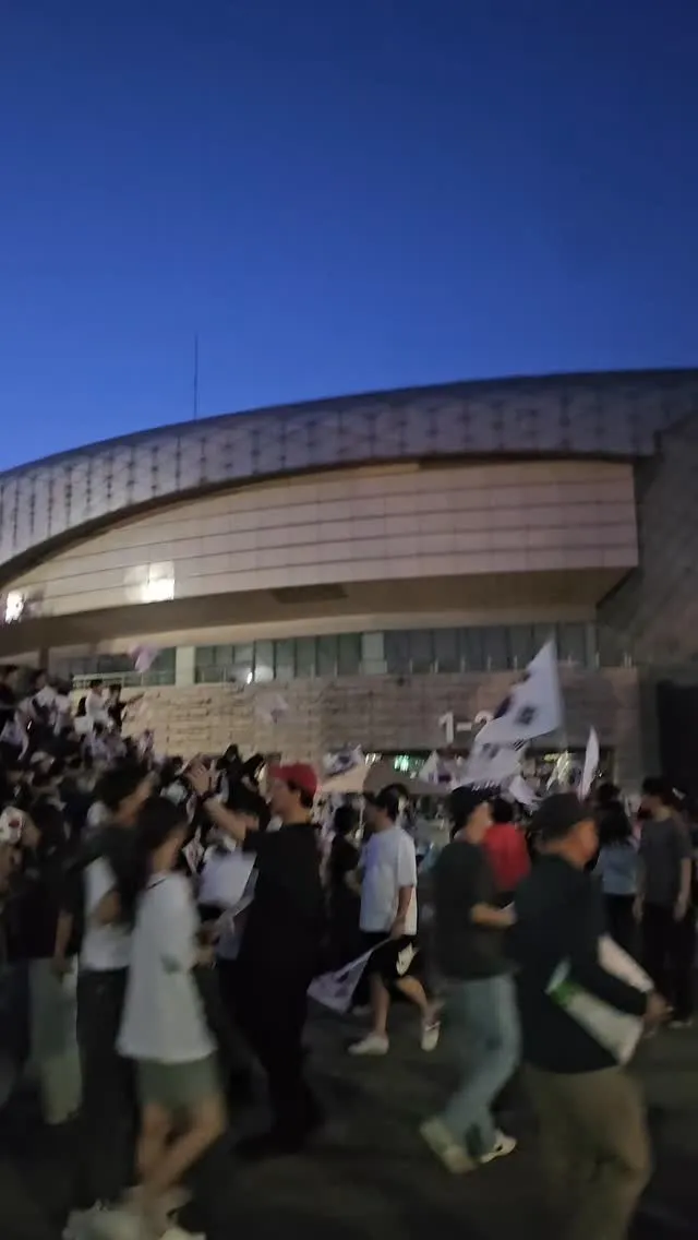 게시물 미디어