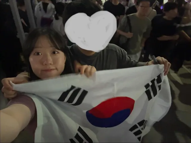 6/13 토요일 대구집회 참여했습니다
부정선거 재선거,당일투표 수개표
열심히 외쳤습니다
입밖으로 꺼내니 속이 후련하네요
올림픽공원에서 집회하시는