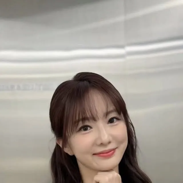 조수빈 전 KBS 아나운서가 '투표용지 부족 사태'로 논란에 휩싸인 중앙선거관리위원회를 비판했습니다. 그는 이번 사태를 언급하면서 과정에 문제가