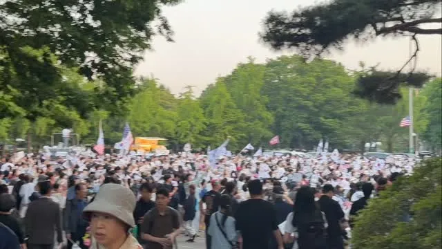 잠실 실시간 ! 왜 우리점점 사람들이 많아지는거야!!!
불안증 치료 ㅠㅠㅠ 시민들 최고야