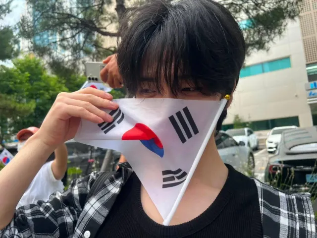부산 선관위 집회 오늘 처음 혼자갔었는데 친절하신분들도 많으셨고 과자나 물도 나눠주셔서 더 오래있었던거 같습니다 집회 자주 나갈 예정입니다 감사