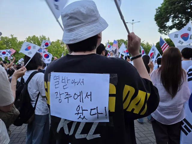 올공 오면 홧병이 치유된다~😁
애들아 빨리와~
자유대한민국만세! 멸공!