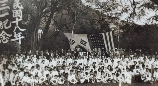 애국 DNA를 가진 
대한민국 국민들은 본능적으로 알고 있지. 
태극기와 성조기는 함께 하였다. 

🇰🇷🇺🇸 한미상호방위조약 🇺🇸🇰