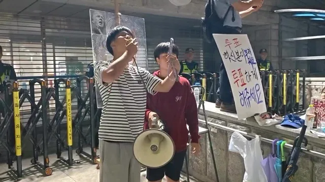 안녕하세요. 저희는 대만에서 온 언론인들입니다.

오늘 현장에서 저희에게 박수와 응원을 보내주신 모든 분들께 진심으로 감사드립니다.

오늘 현장