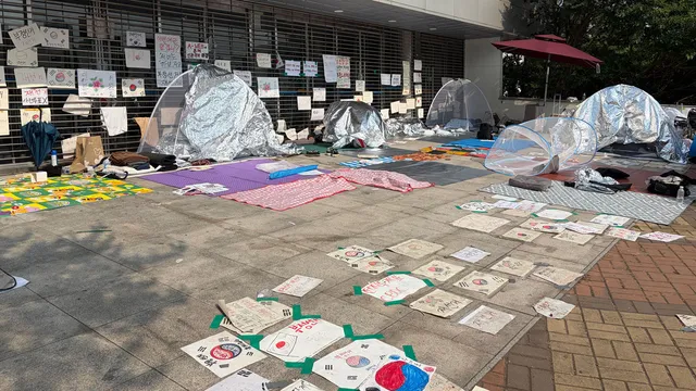 열흘째 접어든 잠실 개표소 봉쇄 시위…경찰도 장기전 대비

부정선거 주장 세력에 "이번 사태는 좌우 이념의 문제가 아니다"라고 주장하는 2030