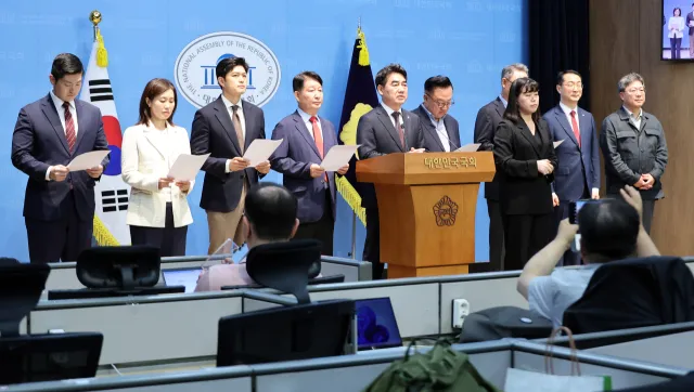 선관위 사태에도…총구 안으로 돌리는 국힘

초·재선을 주축으로 한 국민의힘 소장파 모임 '대안과 미래'...