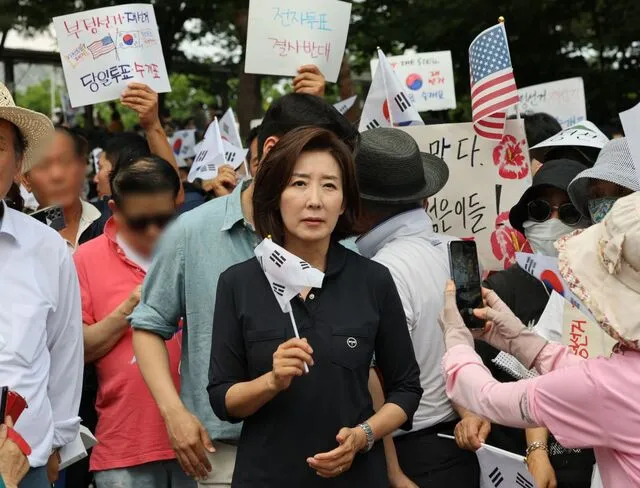 “전국 재선거” “부분 재선거” “法 판결부터”… 손발 안 맞는 野

중앙선거관리위원회의 선거관리 부실 논란을 계기로 국민의힘이 대여 공세의 주