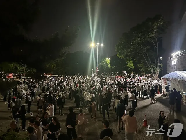 잠실 개표소 시위 10일째…1만명 집결 "부정선거 재선거"(종합2보)

나경원·장동혁·전한길 방문…재선거·수개표 요구 이어져 체육단체들, 5일부