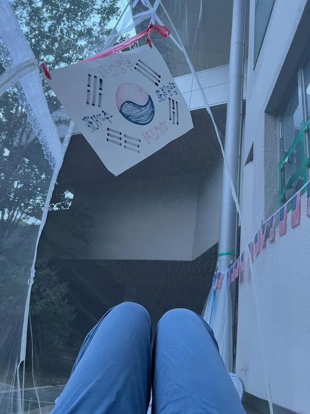 어슬렁어슬렁 하다기 몇시간만에 내향인존 입실완료 .. 여기서 창문들 지키면 되는건가요? ㅠ ㅠ 화장실은 어떻게 가셨는지들