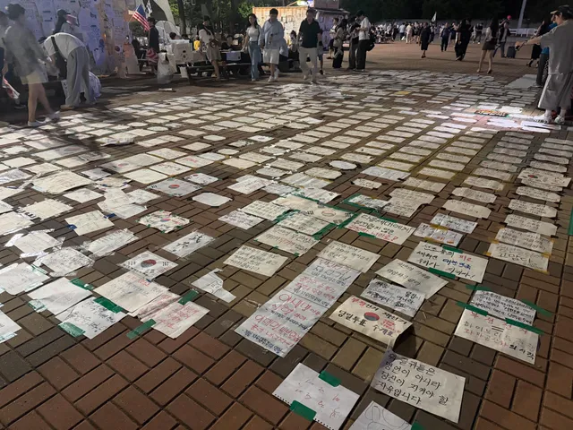 6월 14일 주일 21:30

모스탄 대사님도 오시고
낮보다 사람은 줄었지만 그래도 새로운 분들이 계속 오시는거 같아서 감사하네요

여러가지 재